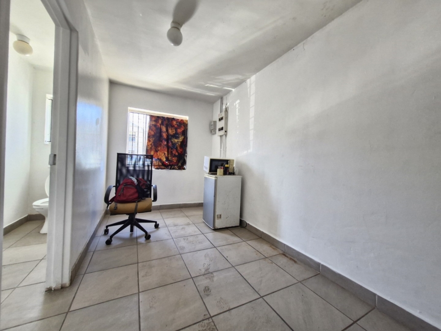 Commercial Property for Sale in Okavango Park Western Cape